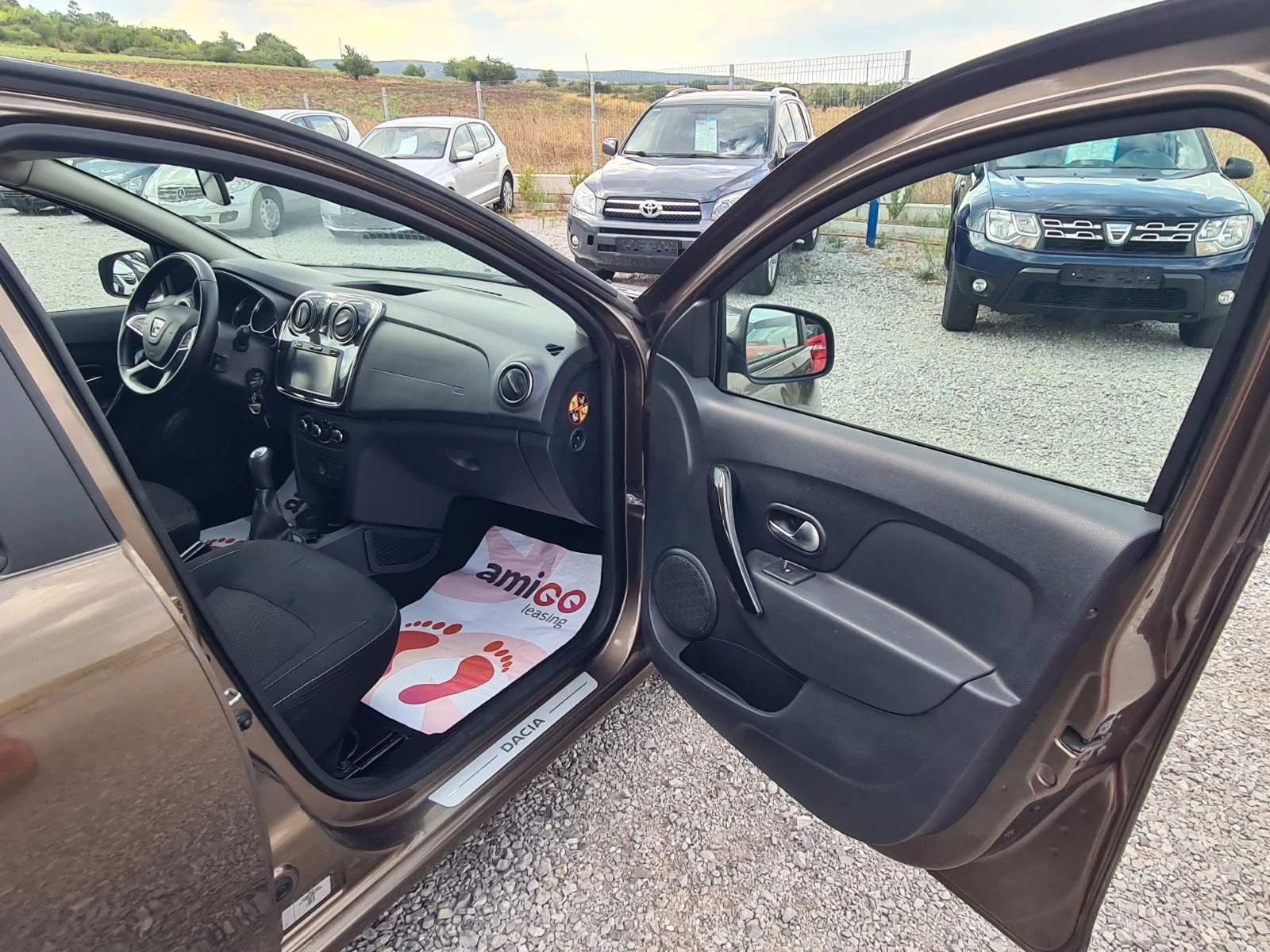 Dacia Sandero 1.0Turbo 90ks.Navi LED Euro 6D, снимка 15 - Автомобили и джипове - 55943618