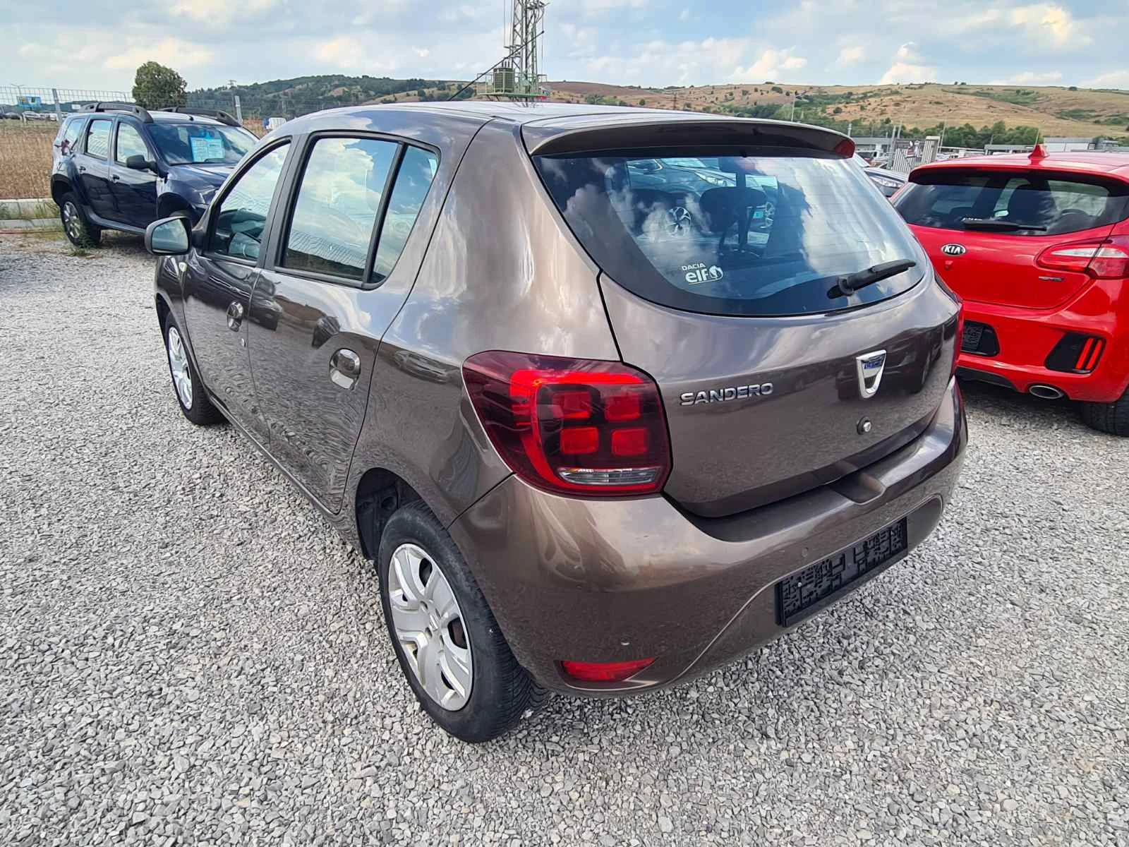 Dacia Sandero 1.0Turbo 90ks.Navi LED Euro 6D, снимка 11 - Автомобили и джипове - 55943618