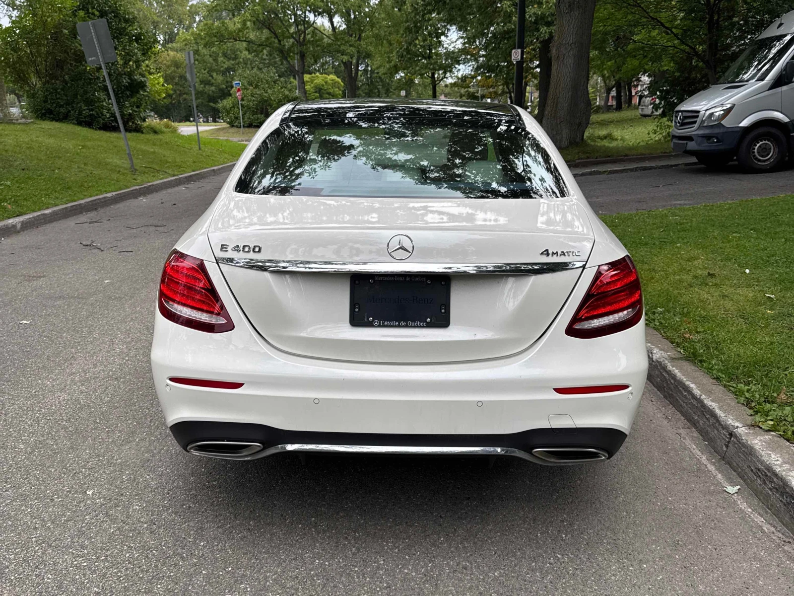 Mercedes-Benz E 400 * АВТОКРЕДИТ * ГЛАВНО ПРЕДСТАВИТЕЛСТВО, снимка 5 - Автомобили и джипове - 56048533