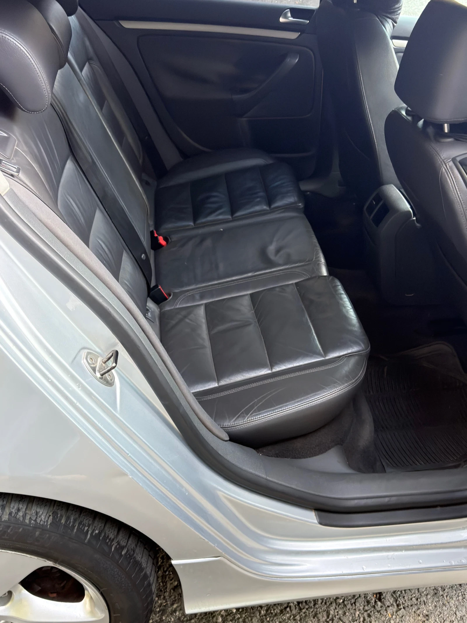VW Golf 2.0TDI, снимка 9 - Автомобили и джипове - 56451094