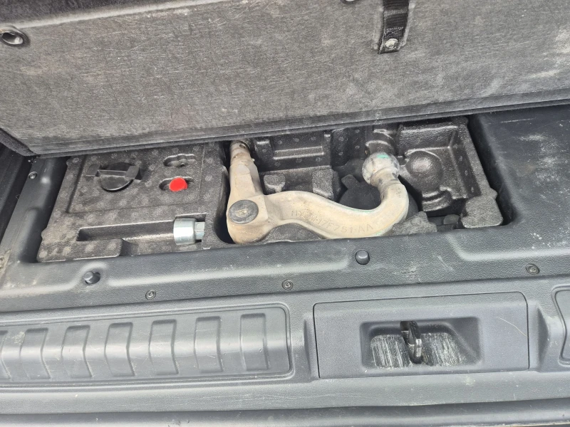 Land Rover Discovery D250= R-Dinamic S= 7Seats, 249k.s., снимка 9 - Автомобили и джипове - 50501329