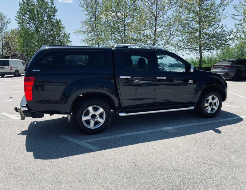Isuzu D-max 2.5 BiTurbo 4x4, снимка 2 - Автомобили и джипове - 52824524