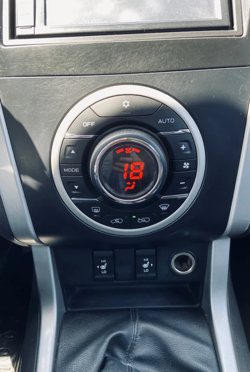 Isuzu D-max 2.5 BiTurbo 4x4, снимка 8 - Автомобили и джипове - 52824524