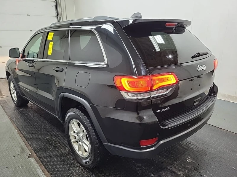Jeep Grand cherokee * Laredo E * CARFAX * БЕЗ ПЪРВОНАЧАЛНА ВНОСКА, снимка 2 - Автомобили и джипове - 52950527