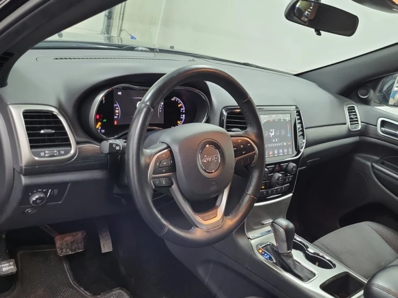 Jeep Grand cherokee * Laredo E * CARFAX * БЕЗ ПЪРВОНАЧАЛНА ВНОСКА, снимка 10 - Автомобили и джипове - 52950527