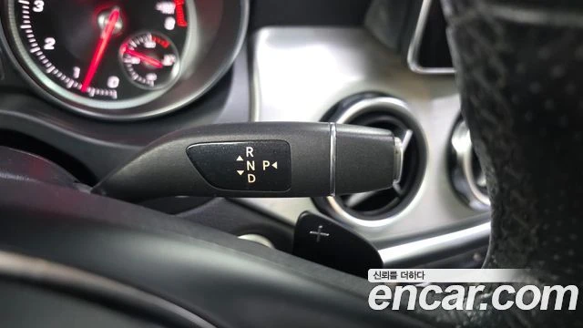Mercedes-Benz GLA 220 | TOP SERVICE, снимка 9 - Автомобили и джипове - 56013764
