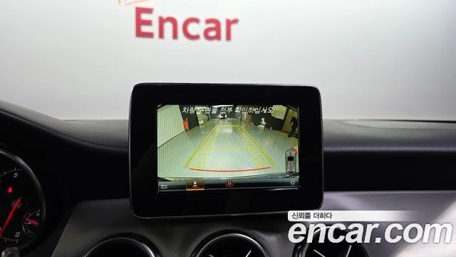 Mercedes-Benz GLA 220 | TOP SERVICE, снимка 16 - Автомобили и джипове - 56013764