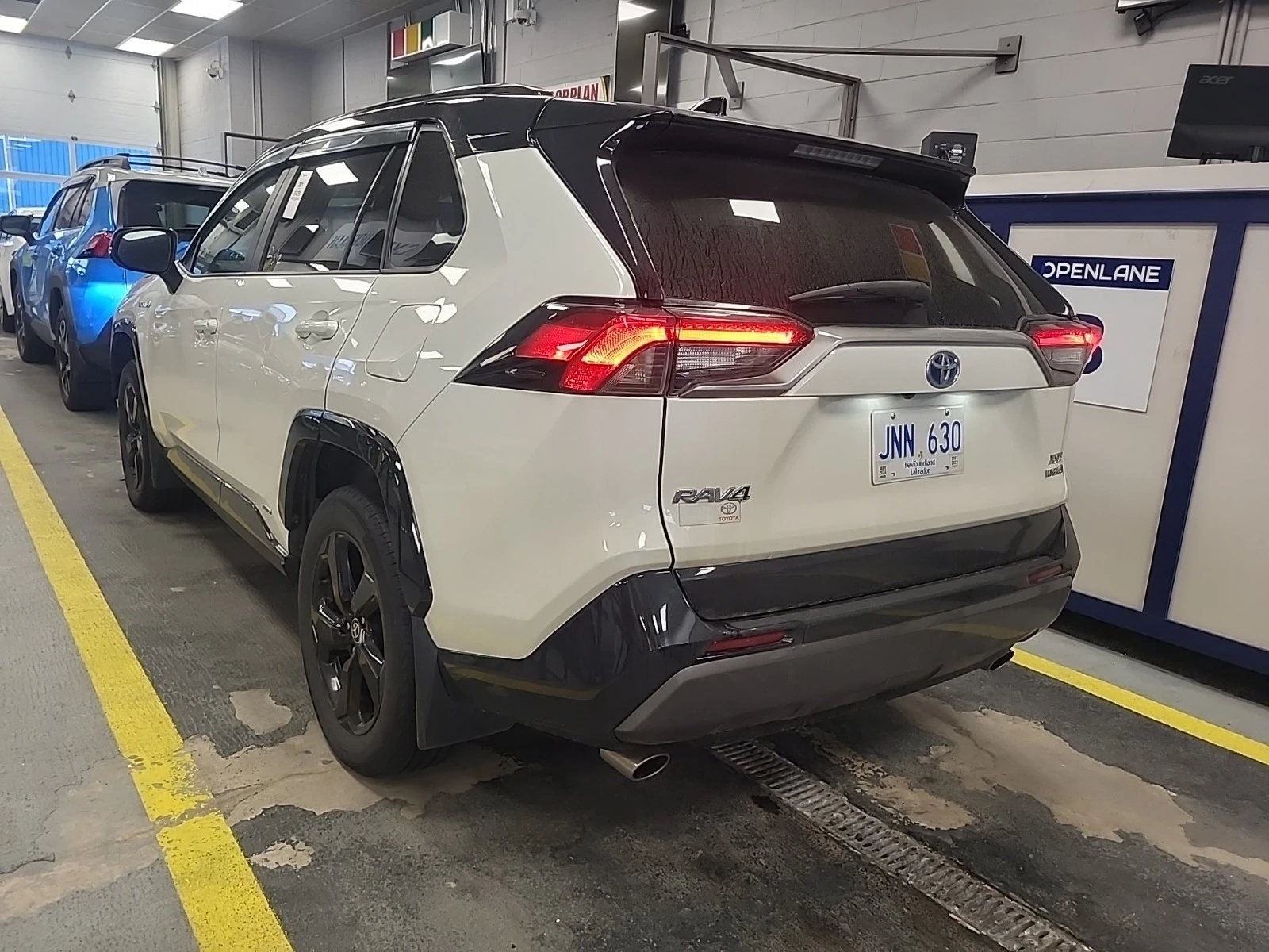 Toyota Rav4 HYBRID XSE * * CARFAX * * АВТО КРЕДИТ * *  - изображение 4