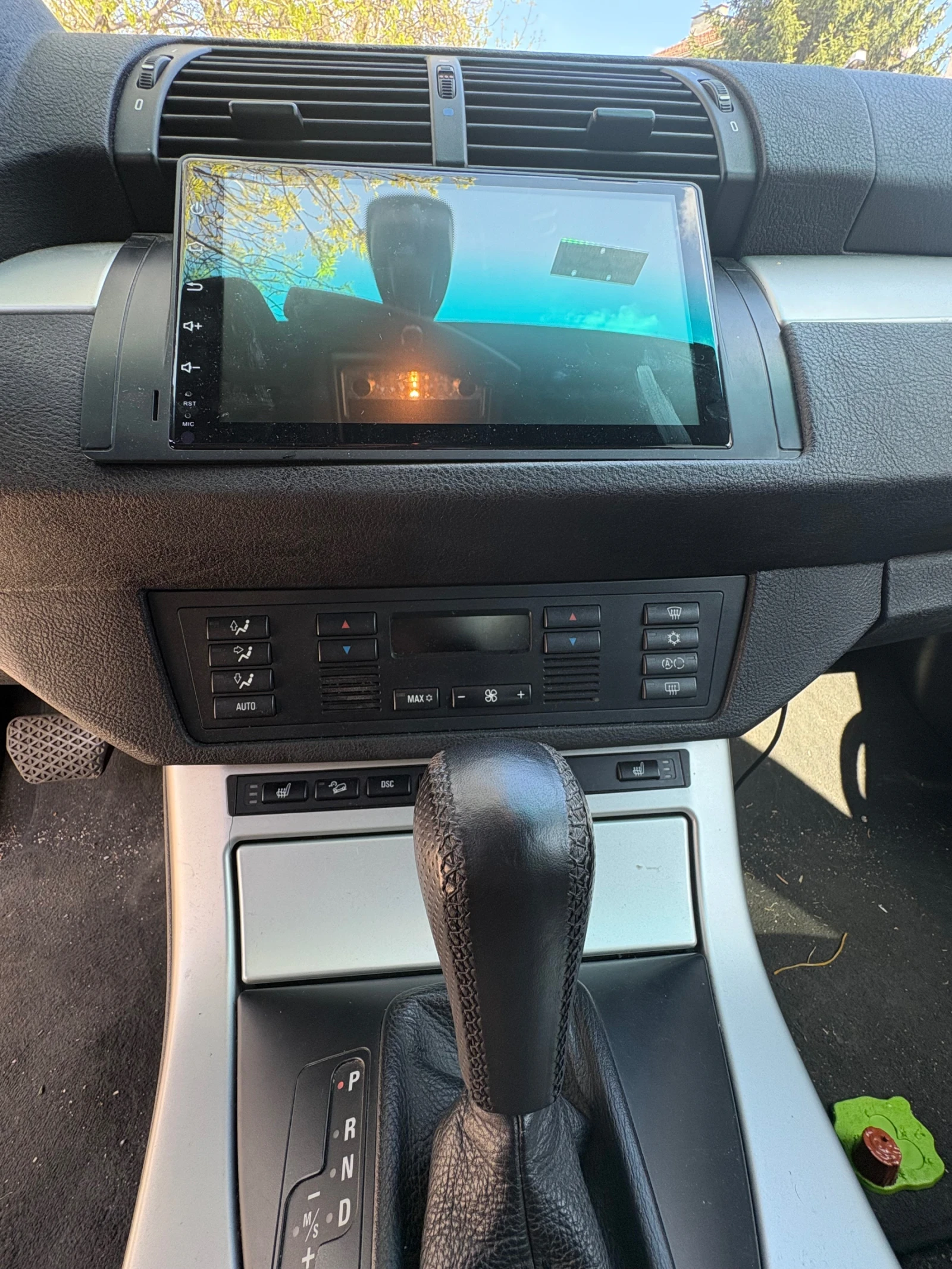 BMW X5 4.4i - изображение 8