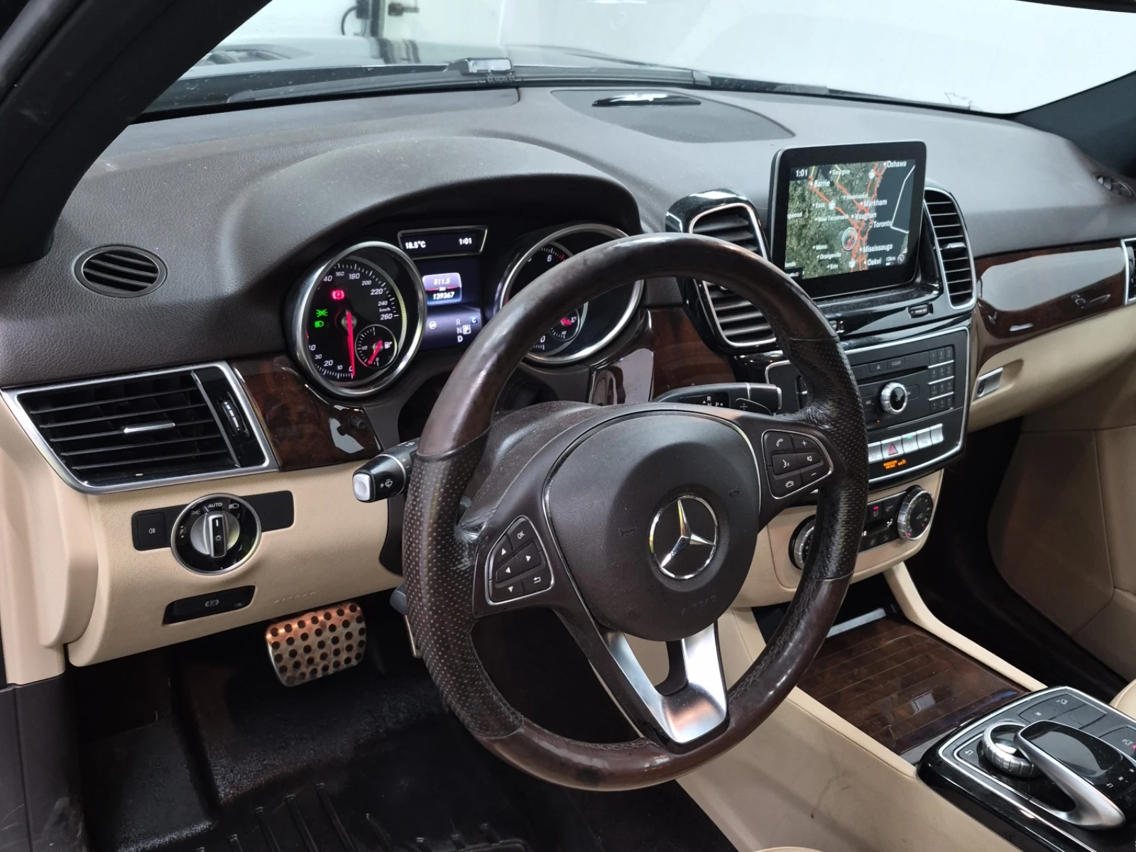 Mercedes-Benz GLE 400 AMG Line* Harman Kardon * 360 * , снимка 8 - Автомобили и джипове - 54774302