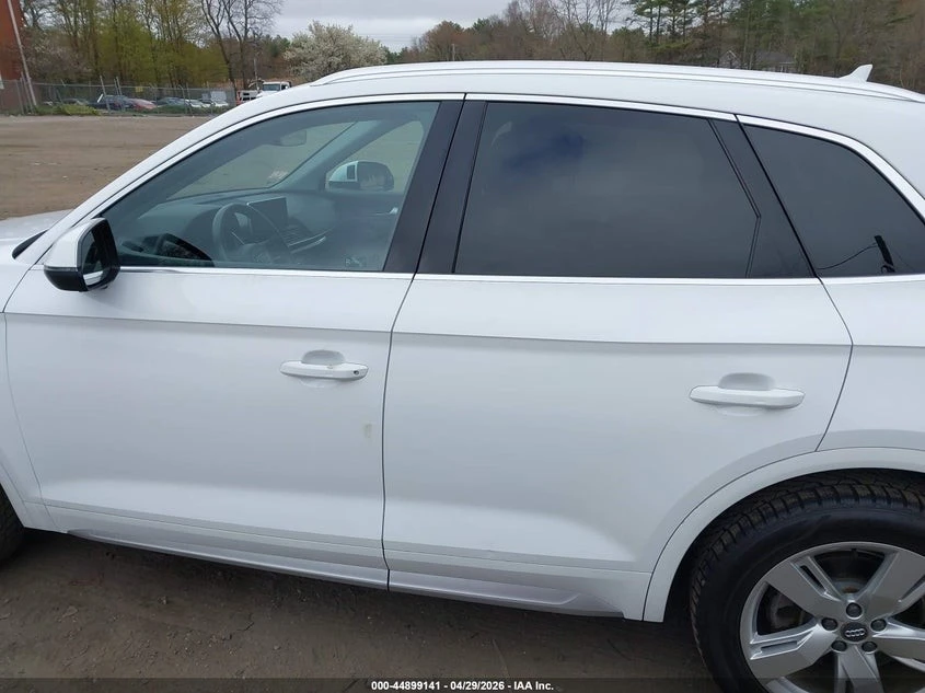 Audi Q5 2.0T PREMIUM* КЛИП НА МОТОРА, снимка 13 - Автомобили и джипове - 55008131
