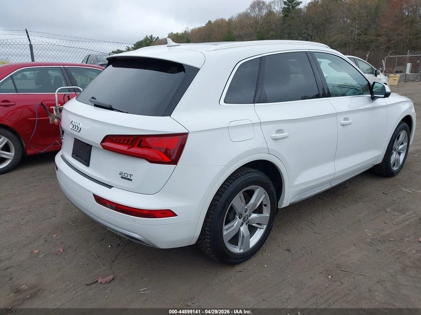 Audi Q5 2.0T PREMIUM* КЛИП НА МОТОРА, снимка 4 - Автомобили и джипове - 55008131