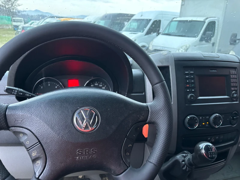 VW Crafter KLIMA NAVI , снимка 10 - Бусове и автобуси - 52990838