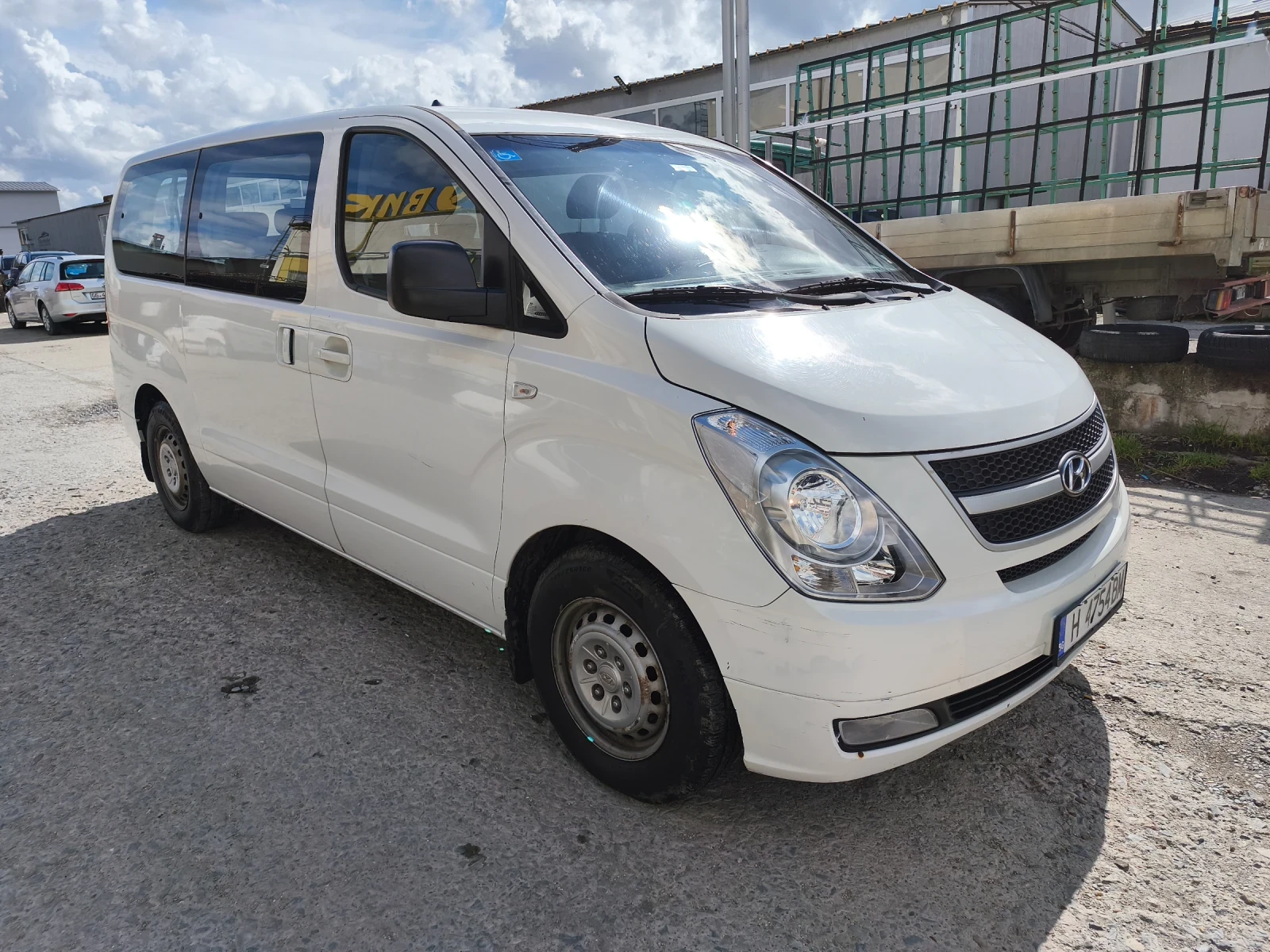 Hyundai H1 Пътнически , снимка 2 - Бусове и автобуси - 54064295