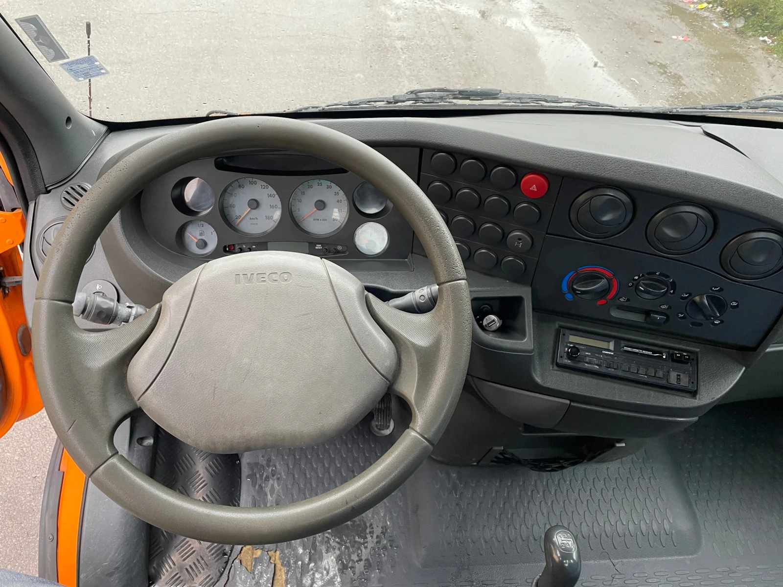 Iveco Daily 35C11 2, 8D Падащ борд, снимка 11 - Камиони - 56220464