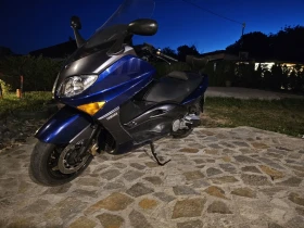  Yamaha T-max