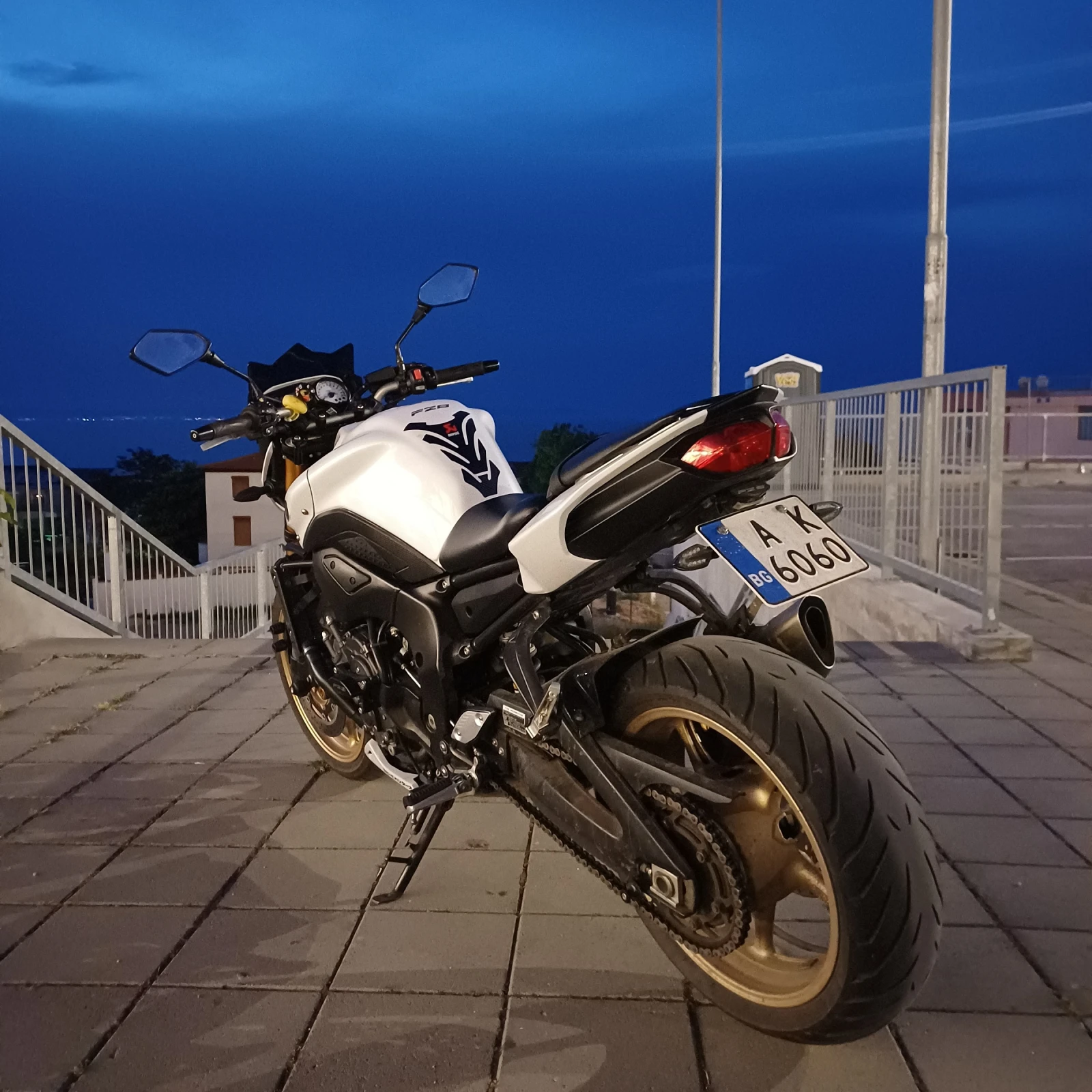 Yamaha FZ8, снимка 3 - Мотоциклети и мототехника - 55105396