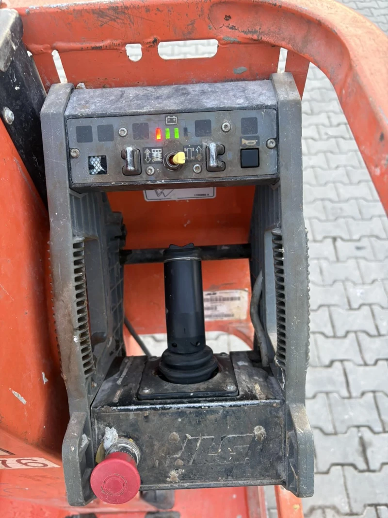 Автовишка Друга марка JLG 1230ES, снимка 8 - Индустриална техника - 52846330
