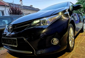 Toyota Auris 1.6i-нави-6speed-верига-japan, снимка 1