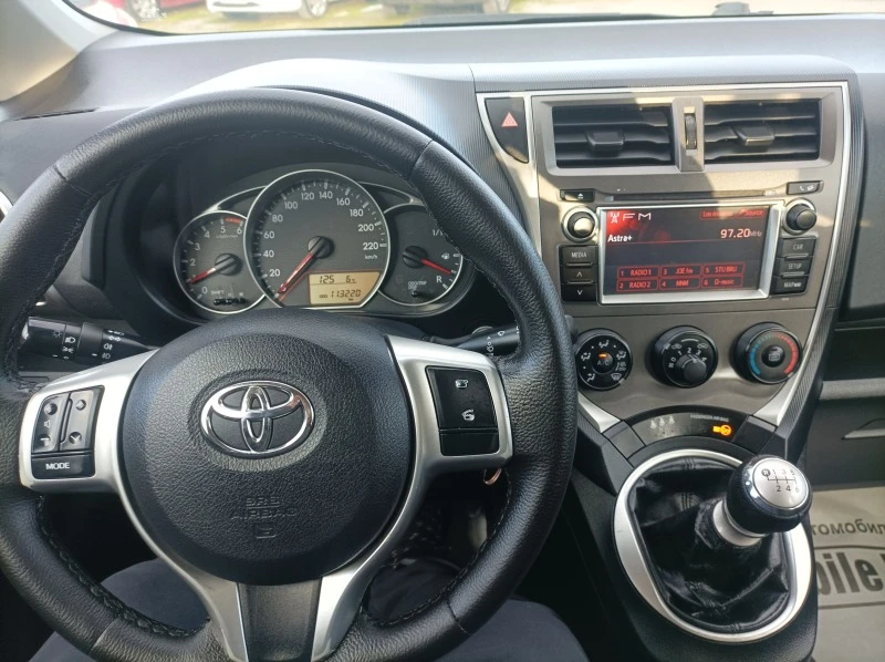 Toyota Verso S 1.4D4D-EURO5B, снимка 13 - Автомобили и джипове - 46355876