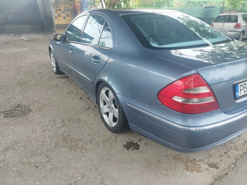 Mercedes-Benz E 220 220CDI AVANGARD , снимка 5 - Автомобили и джипове - 46187691