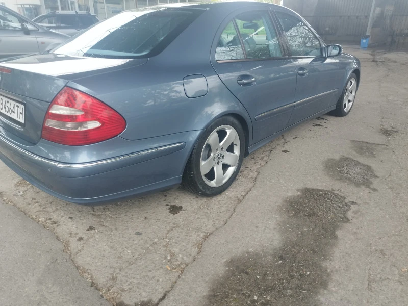 Mercedes-Benz E 220 220CDI AVANGARD , снимка 6 - Автомобили и джипове - 46187691