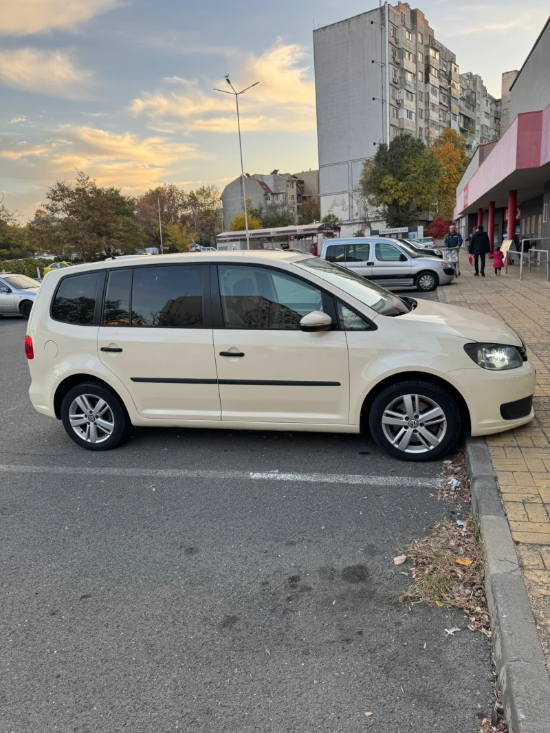 VW Touran, снимка 2 - Автомобили и джипове - 47856680