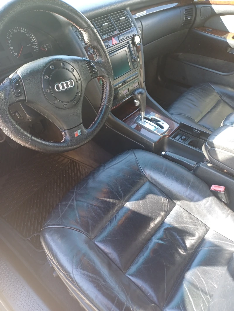 Audi A8 4.2 Quatro Газ, снимка 14 - Автомобили и джипове - 47736259