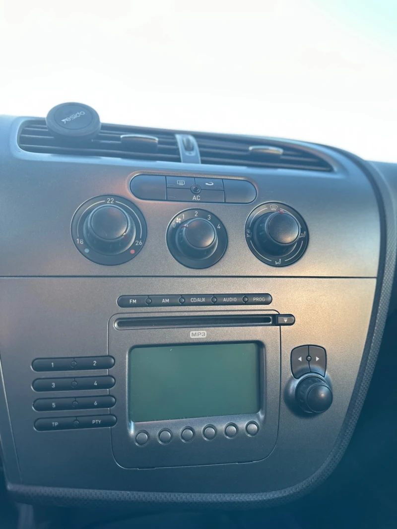 Seat Leon 2.0 TDI ALCANTARA, снимка 7 - Автомобили и джипове - 52636167