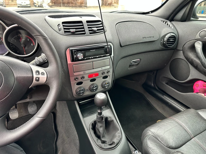 Alfa Romeo 147 1.9 JTD 16v TI, снимка 11 - Автомобили и джипове - 49242646