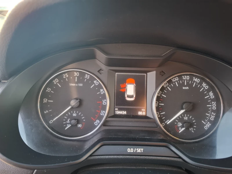 Skoda Octavia, снимка 12 - Автомобили и джипове - 52514064