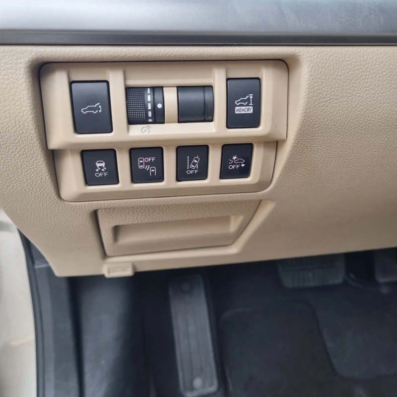 Subaru Outback 3.6 R, снимка 12 - Автомобили и джипове - 52581943
