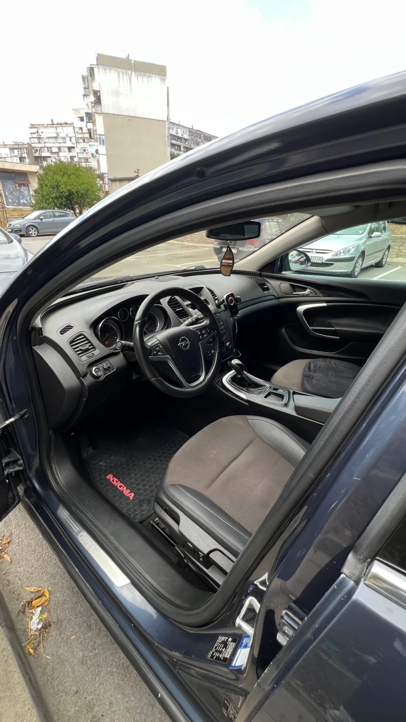 Opel Insignia, снимка 9 - Автомобили и джипове - 52498625