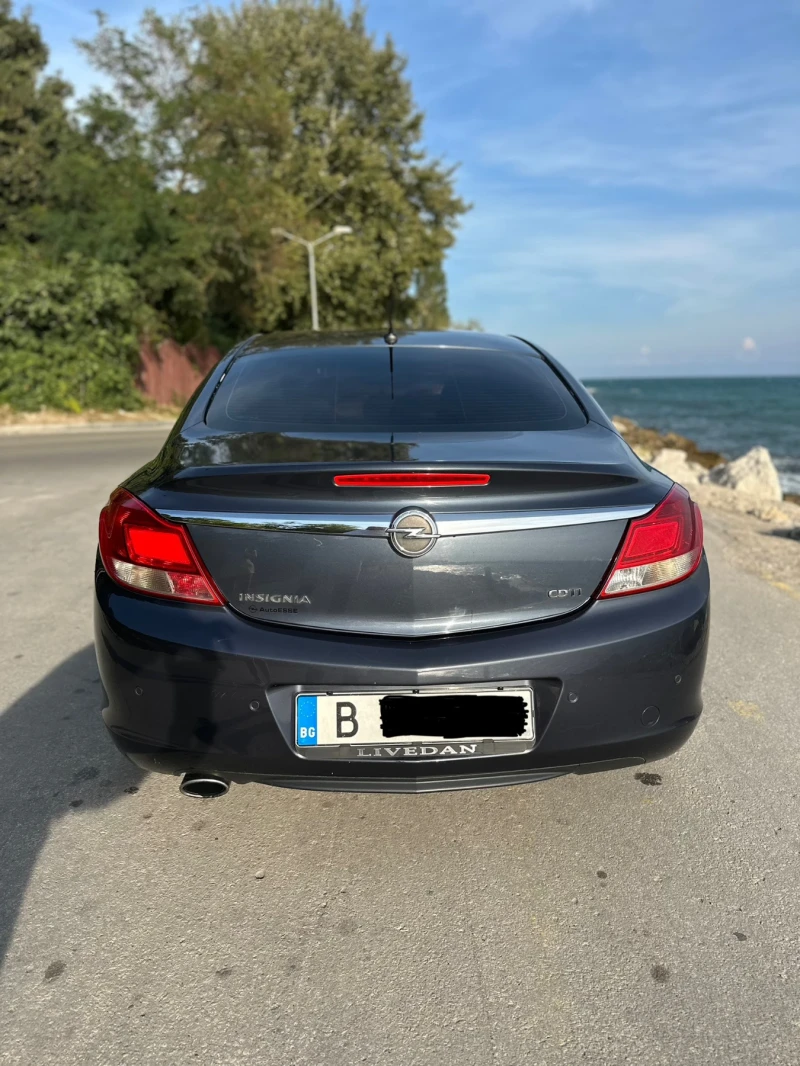 Opel Insignia, снимка 6 - Автомобили и джипове - 52498625