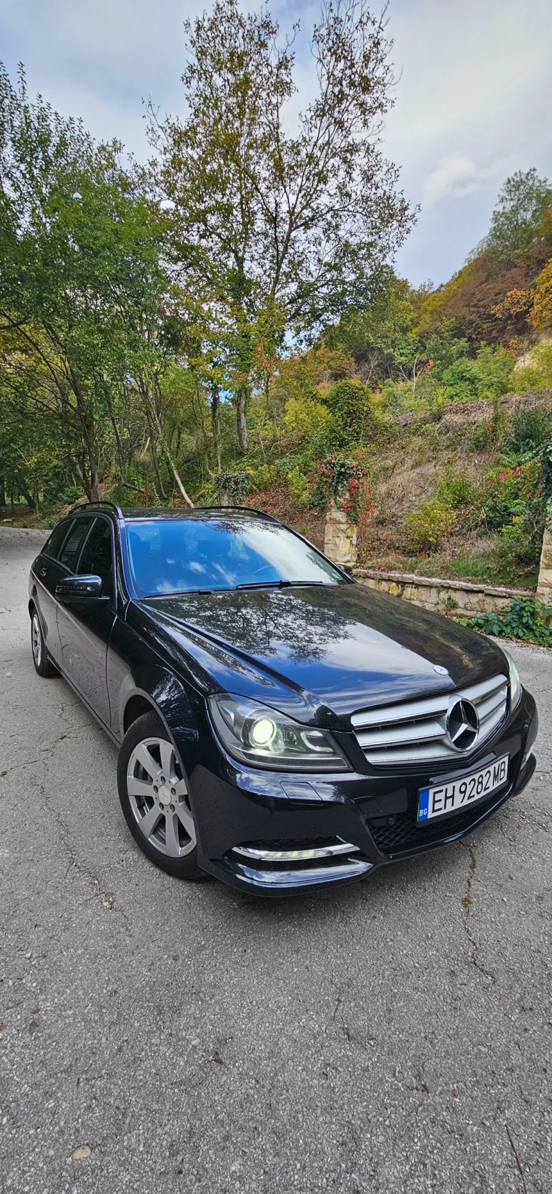 Mercedes-Benz C 220, снимка 2 - Автомобили и джипове - 52076386