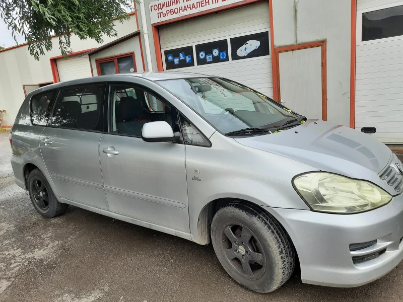 Toyota Avensis verso, снимка 3 - Автомобили и джипове - 52309064