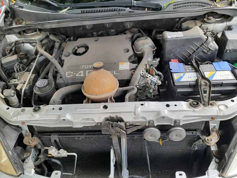 Toyota Avensis verso, снимка 7 - Автомобили и джипове - 52309064