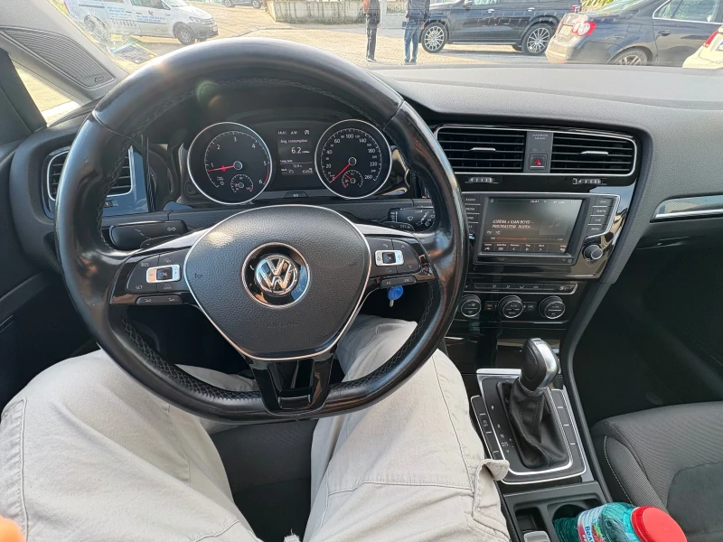 VW Golf 2.0 TDI / BlueMotion , снимка 8 - Автомобили и джипове - 52398428