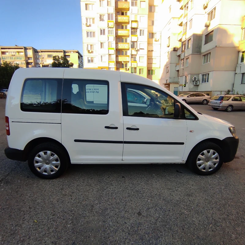 VW Caddy 1.6 TDI, снимка 4 - Автомобили и джипове - 53071573