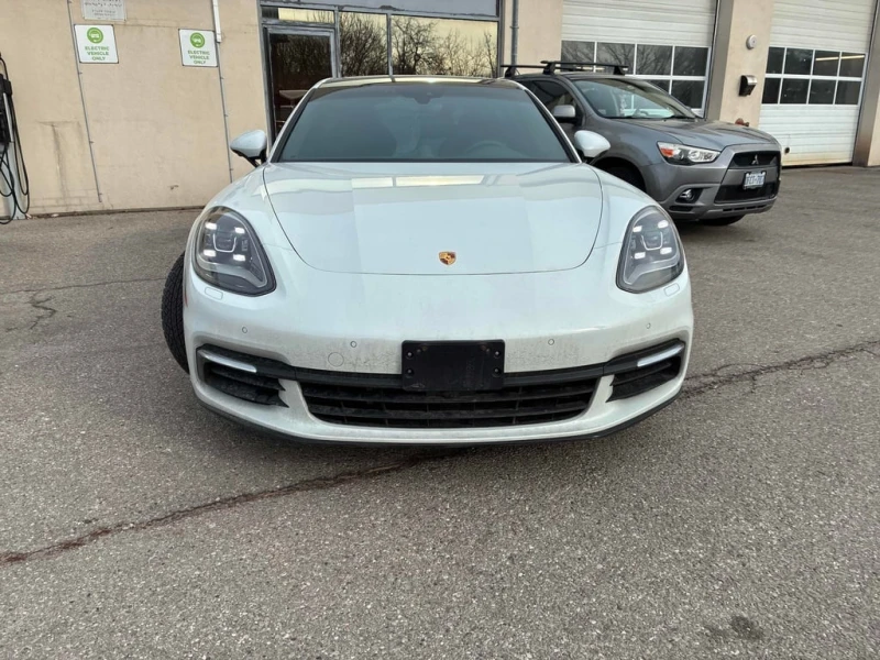 Porsche Panamera * 4 * CARFAX * БЕЗ ПЪРВОНАЧАЛНА ВНОСКА, снимка 6 - Автомобили и джипове - 53110614