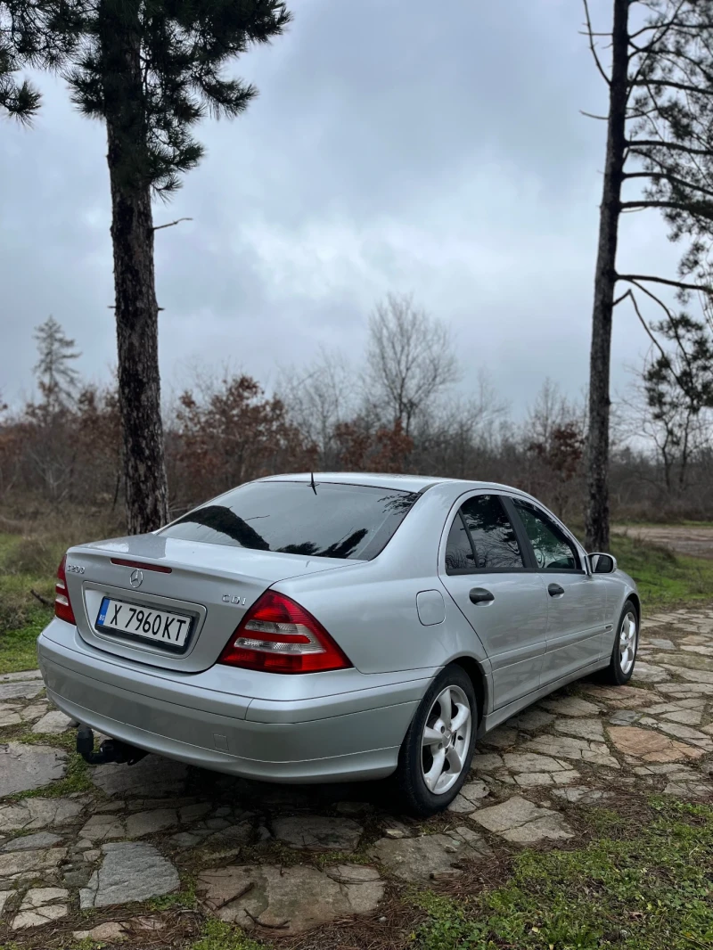 Mercedes-Benz C 200, снимка 4 - Автомобили и джипове - 53571819