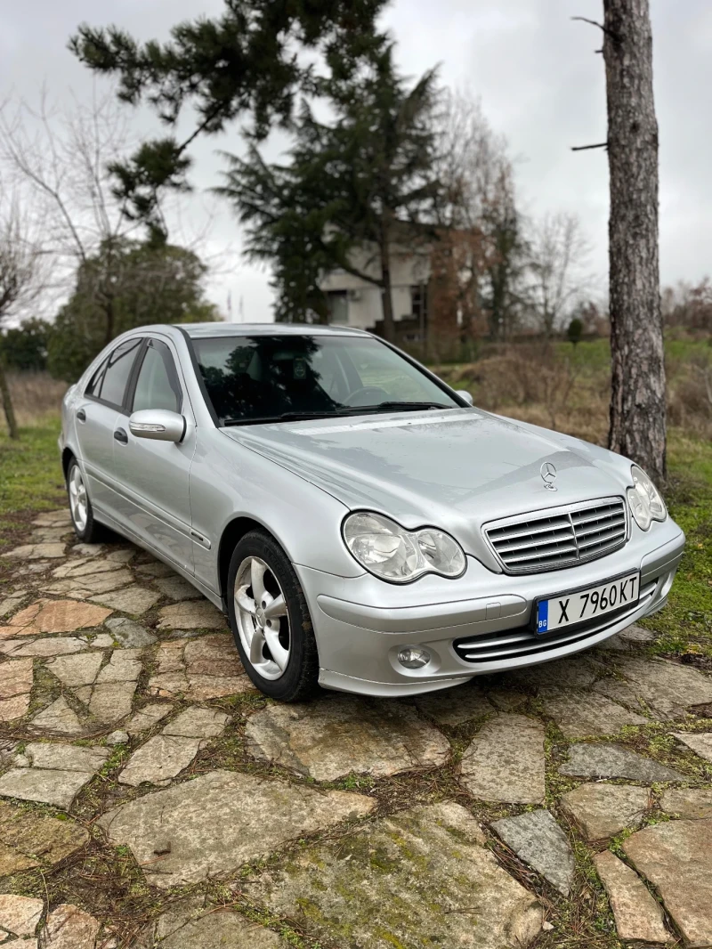 Mercedes-Benz C 200, снимка 3 - Автомобили и джипове - 53571819