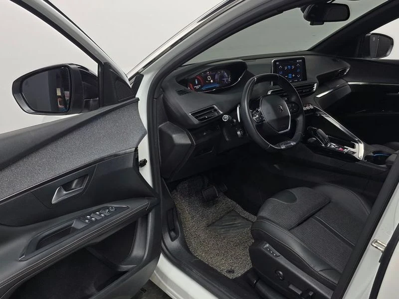 Peugeot 3008 1.5 BlueHDi GT Line| 130к.с.| ВКЛ.ТЕХНОТЕСТ, снимка 10 - Автомобили и джипове - 55123243