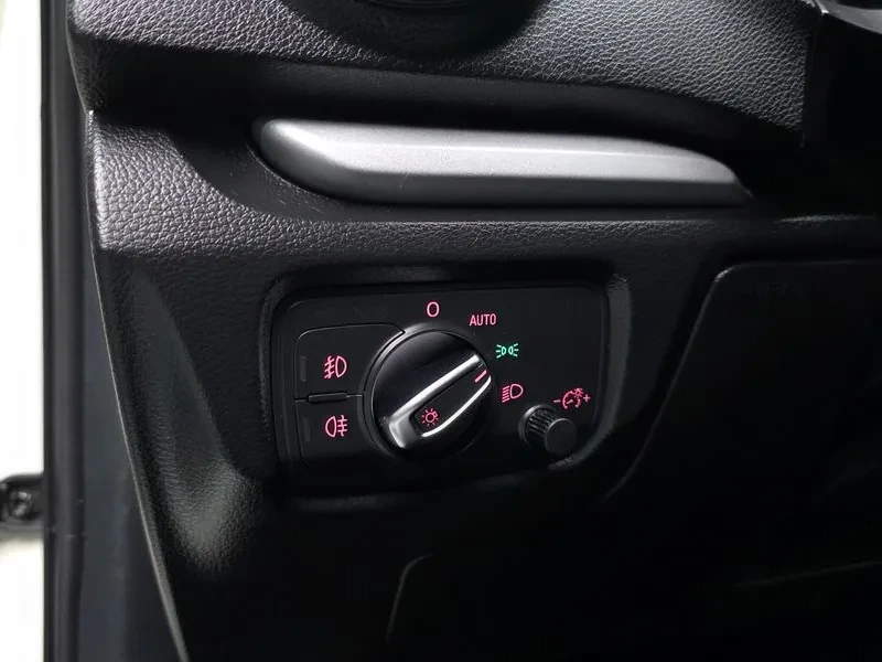 Audi A3 25 Tdi 8V, снимка 17 - Автомобили и джипове - 56112258