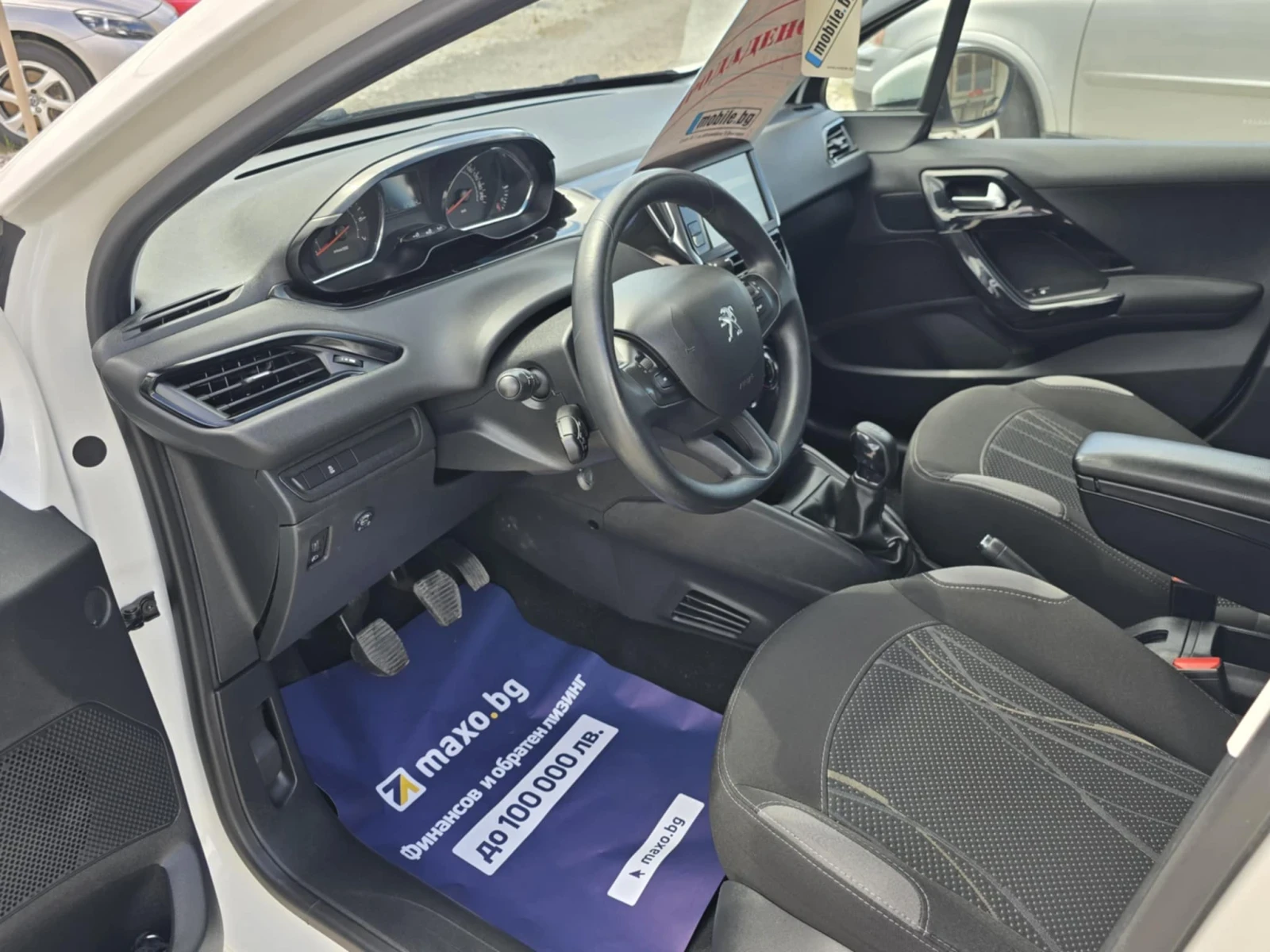 Peugeot 208  - изображение 9