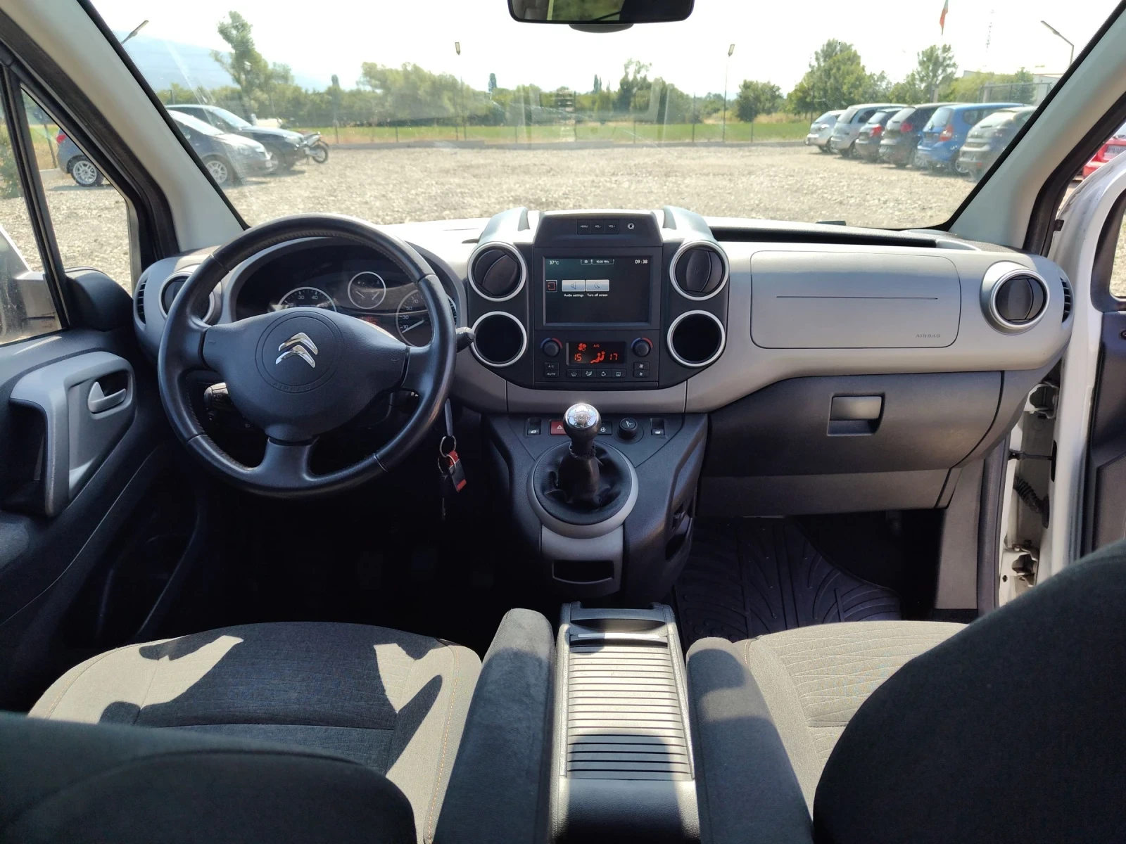 Citroen Berlingo 1.6HDI MULTISPASE EVRO6 - изображение 9