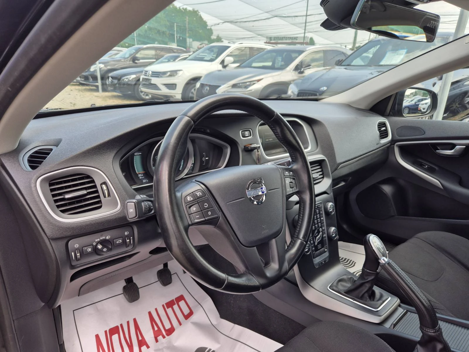 Volvo V40 1.6D - изображение 8