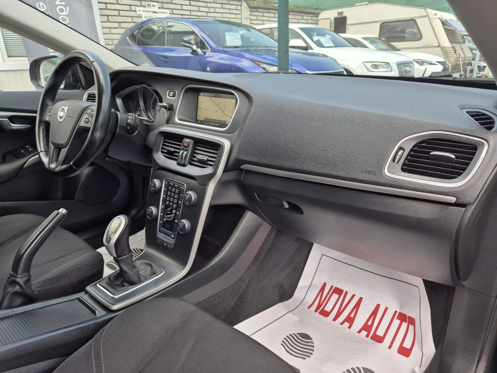 Volvo V40 1.6D - изображение 10