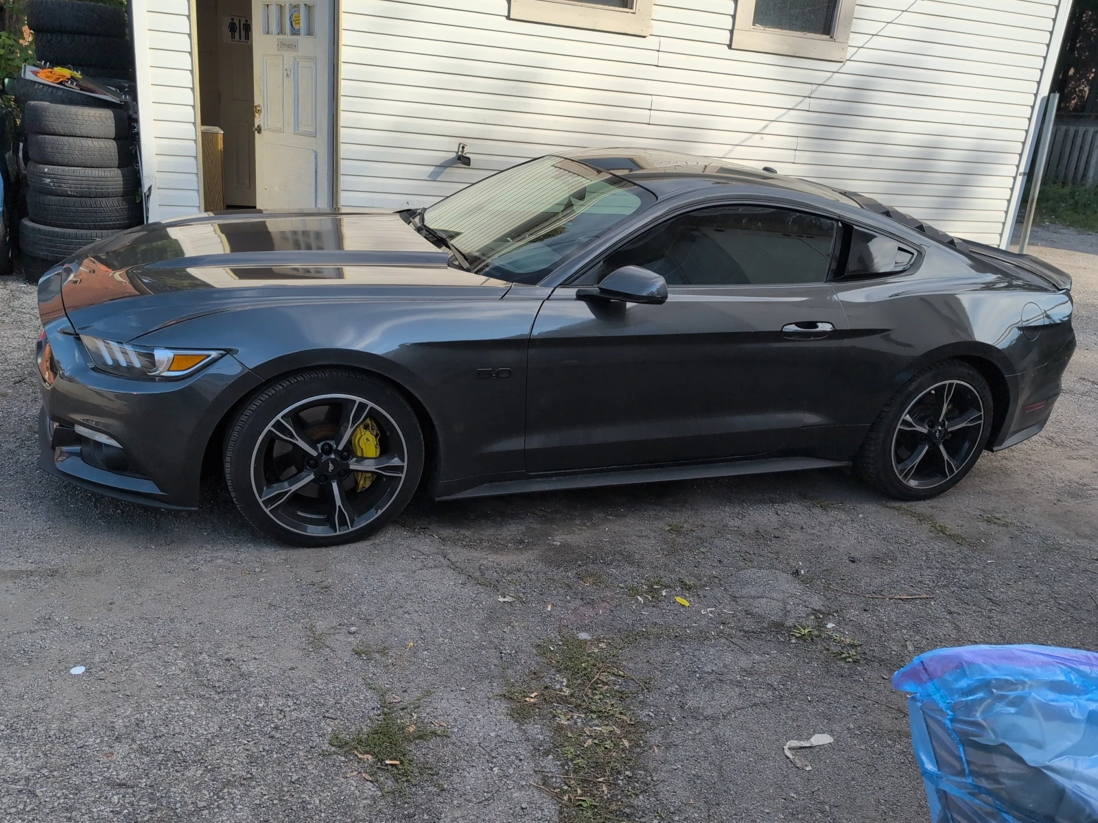 Ford Mustang * * CARFAX* * АВТО КРЕДИТ * *  - изображение 3
