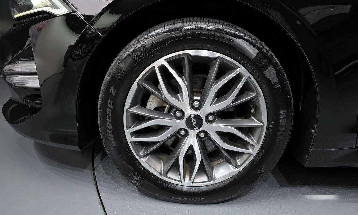 Kia K5  - изображение 5